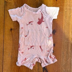 Kyte BABY Blush Shark Shortall 0-3m